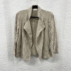 Women’s Lg light weight jacket lace sleeves zipper pockets